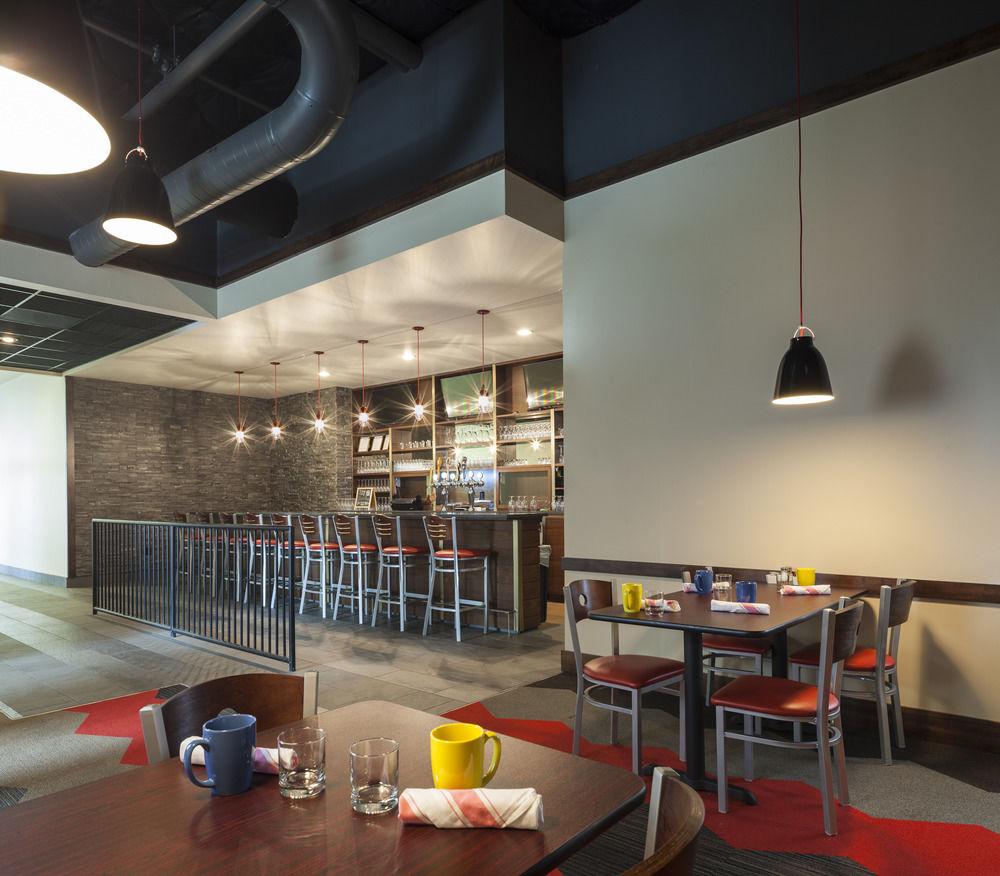Four Points By Sheraton Seattle Airport South Де Мойн Екстериор снимка