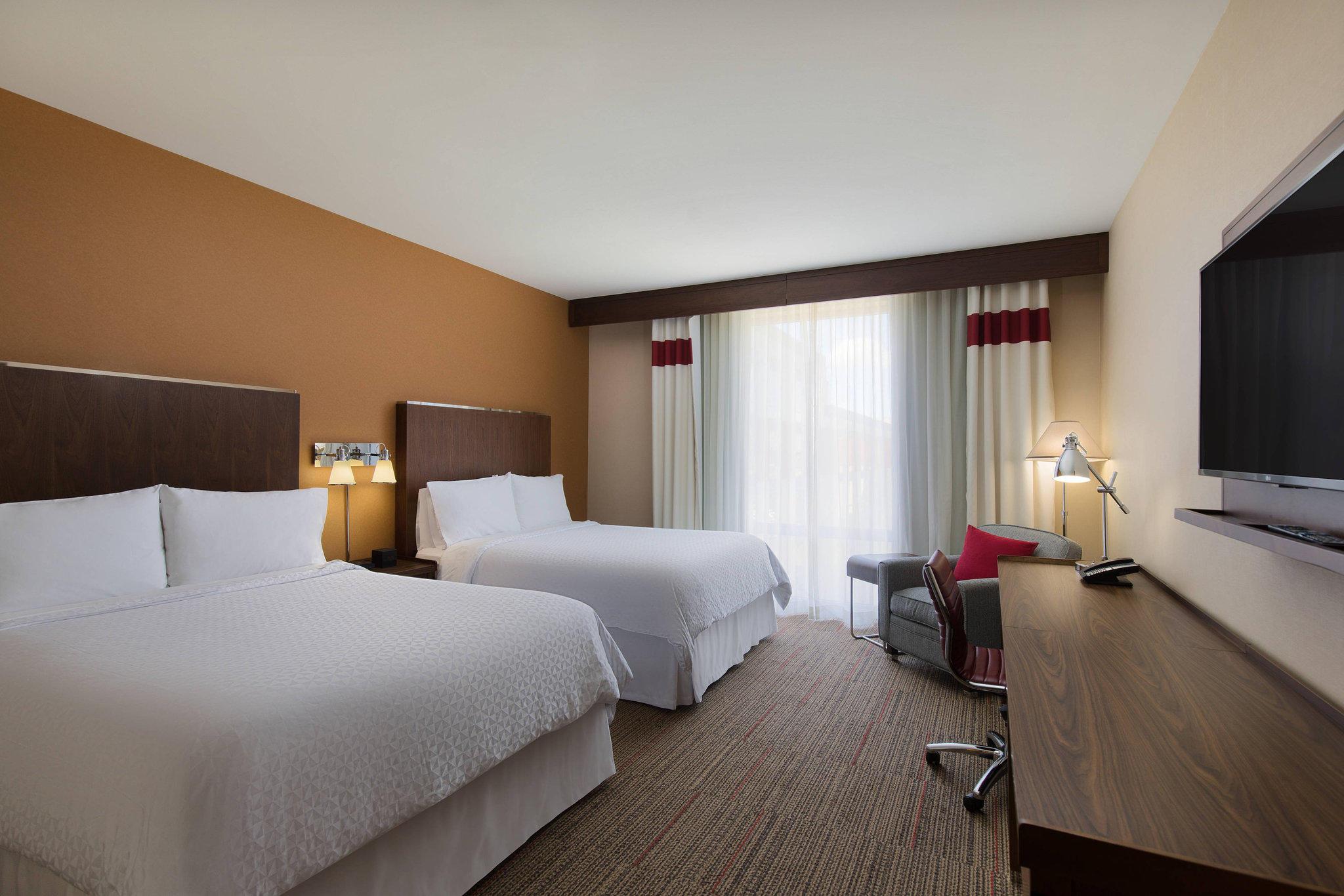 Four Points By Sheraton Seattle Airport South Де Мойн Екстериор снимка