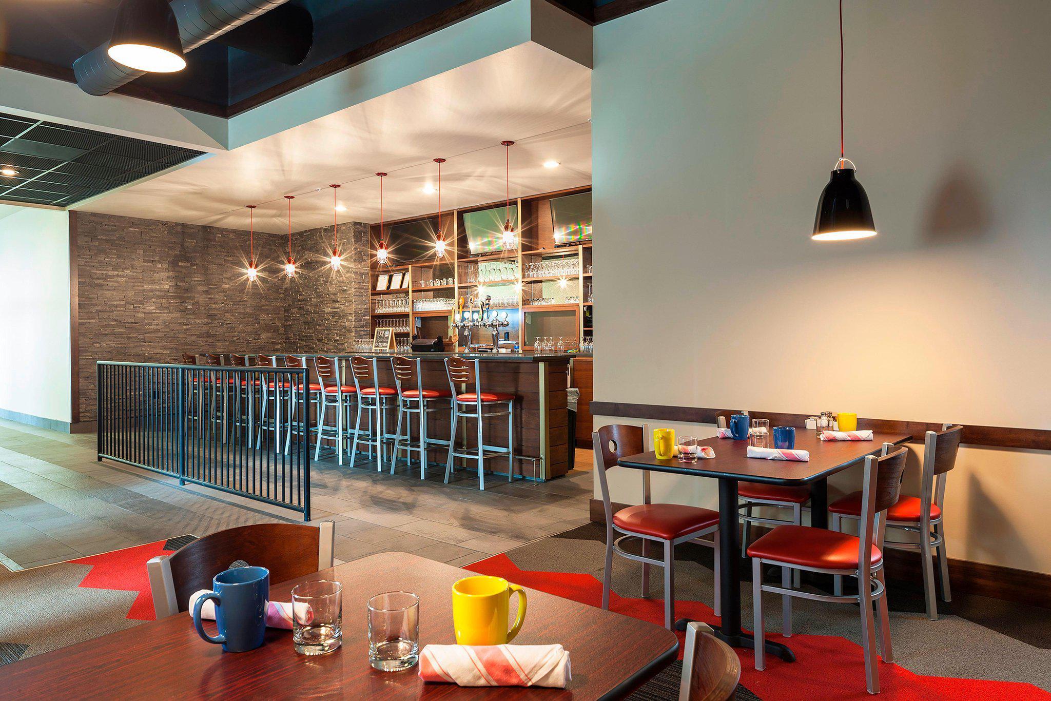 Four Points By Sheraton Seattle Airport South Де Мойн Екстериор снимка