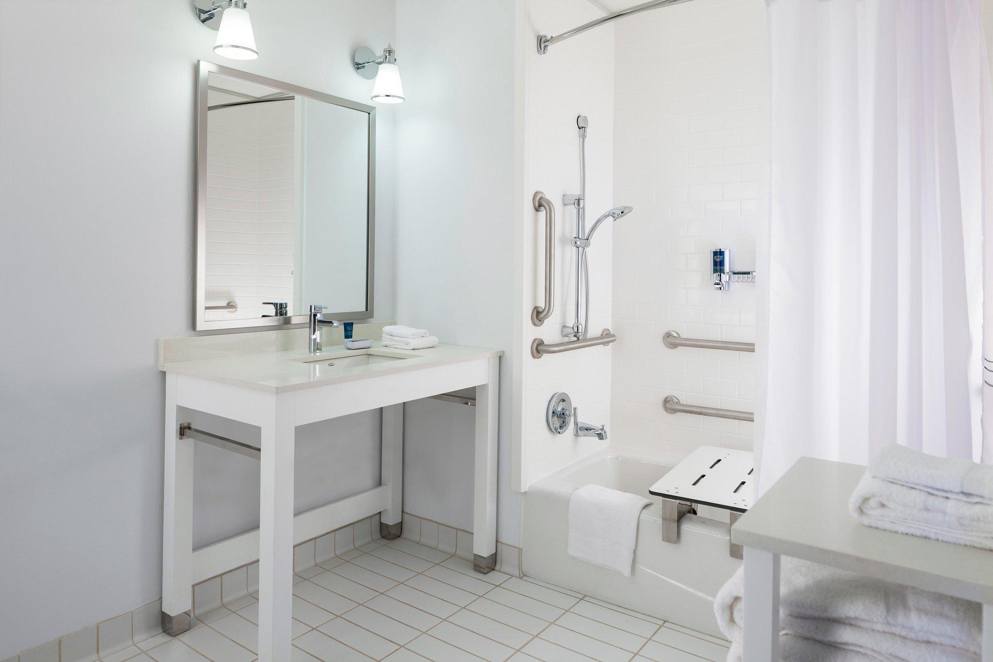 Four Points By Sheraton Seattle Airport South Де Мойн Екстериор снимка