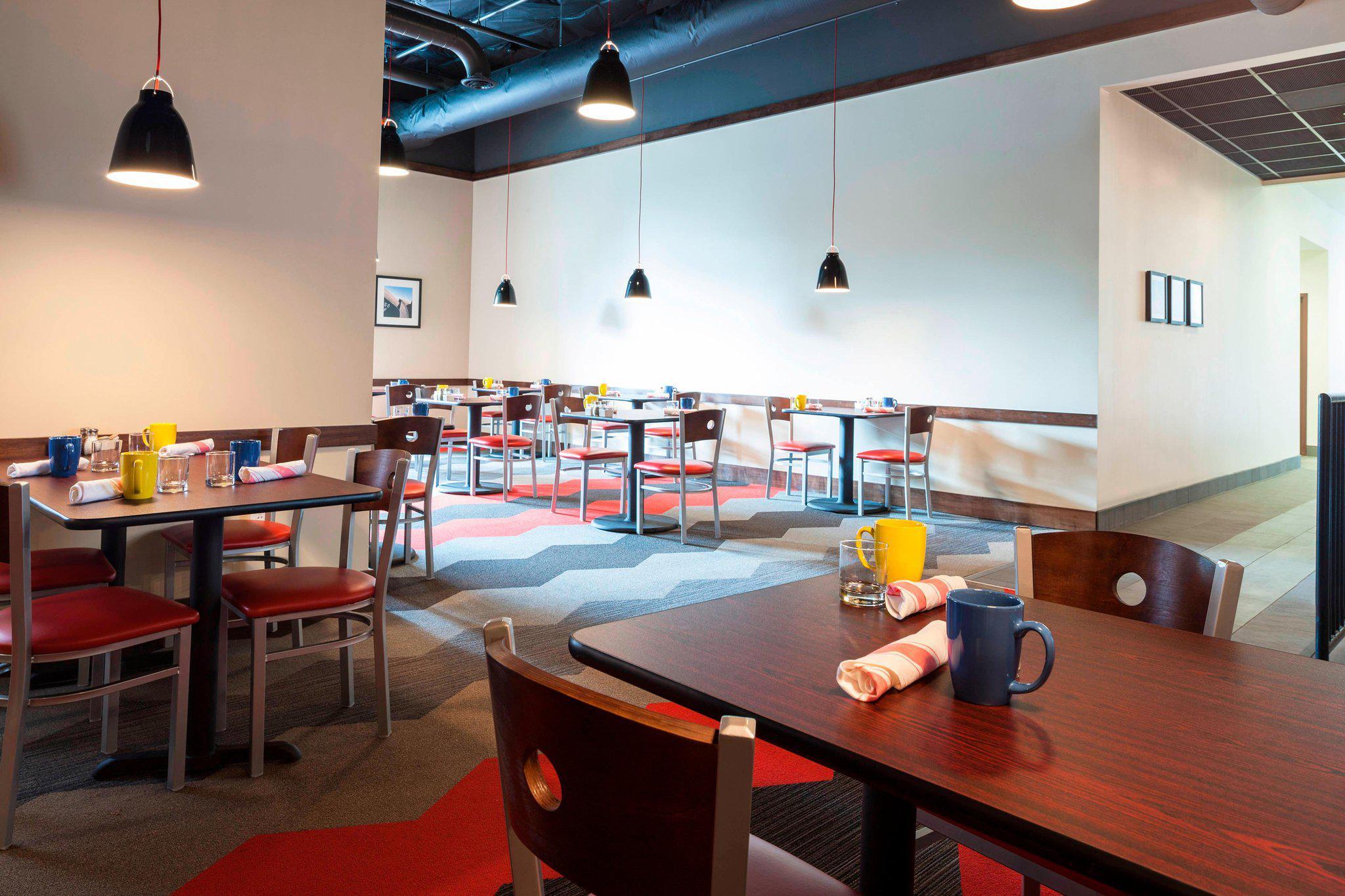 Four Points By Sheraton Seattle Airport South Де Мойн Екстериор снимка